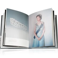 The Queen'S Diamonds