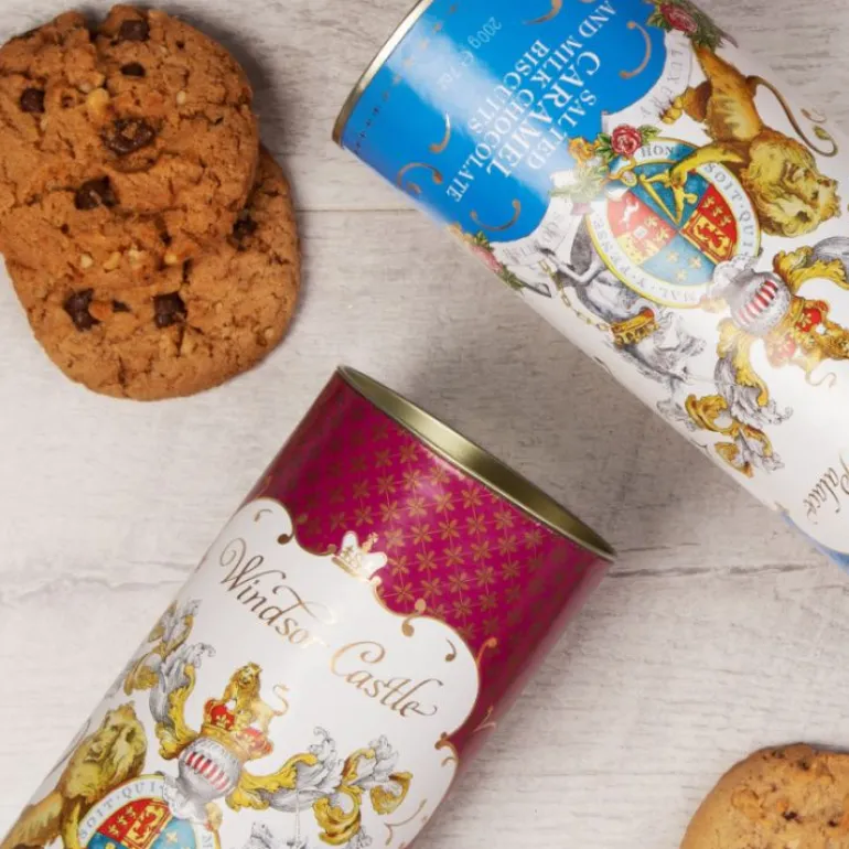 Windsor Castle White Chocolate And Raspberry Biscuit Tube